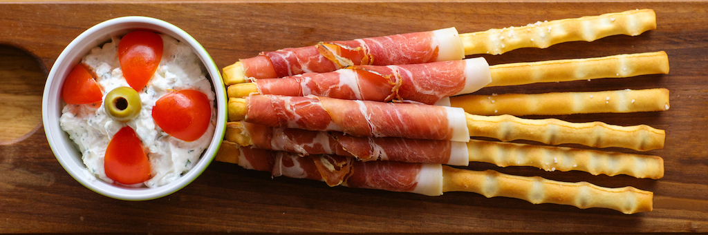 Breadsticks with prosciutto